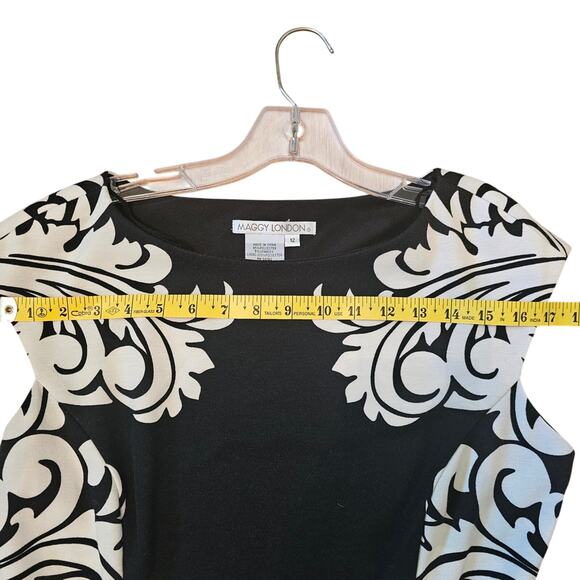 Maggie London Black and White Print Spandex Dress Size 12 - Picture 4 of 9